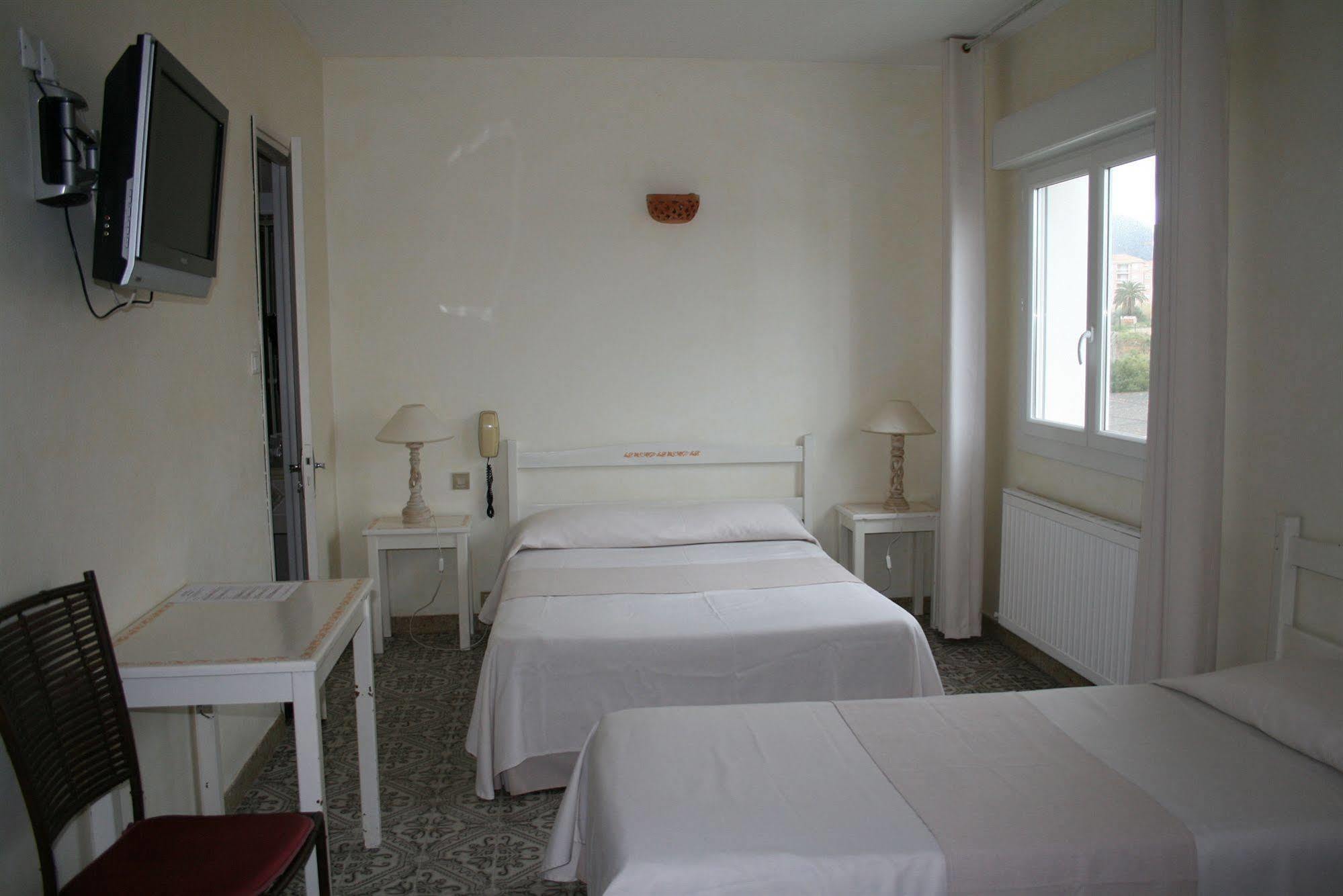 Hotel L'isula Rossa