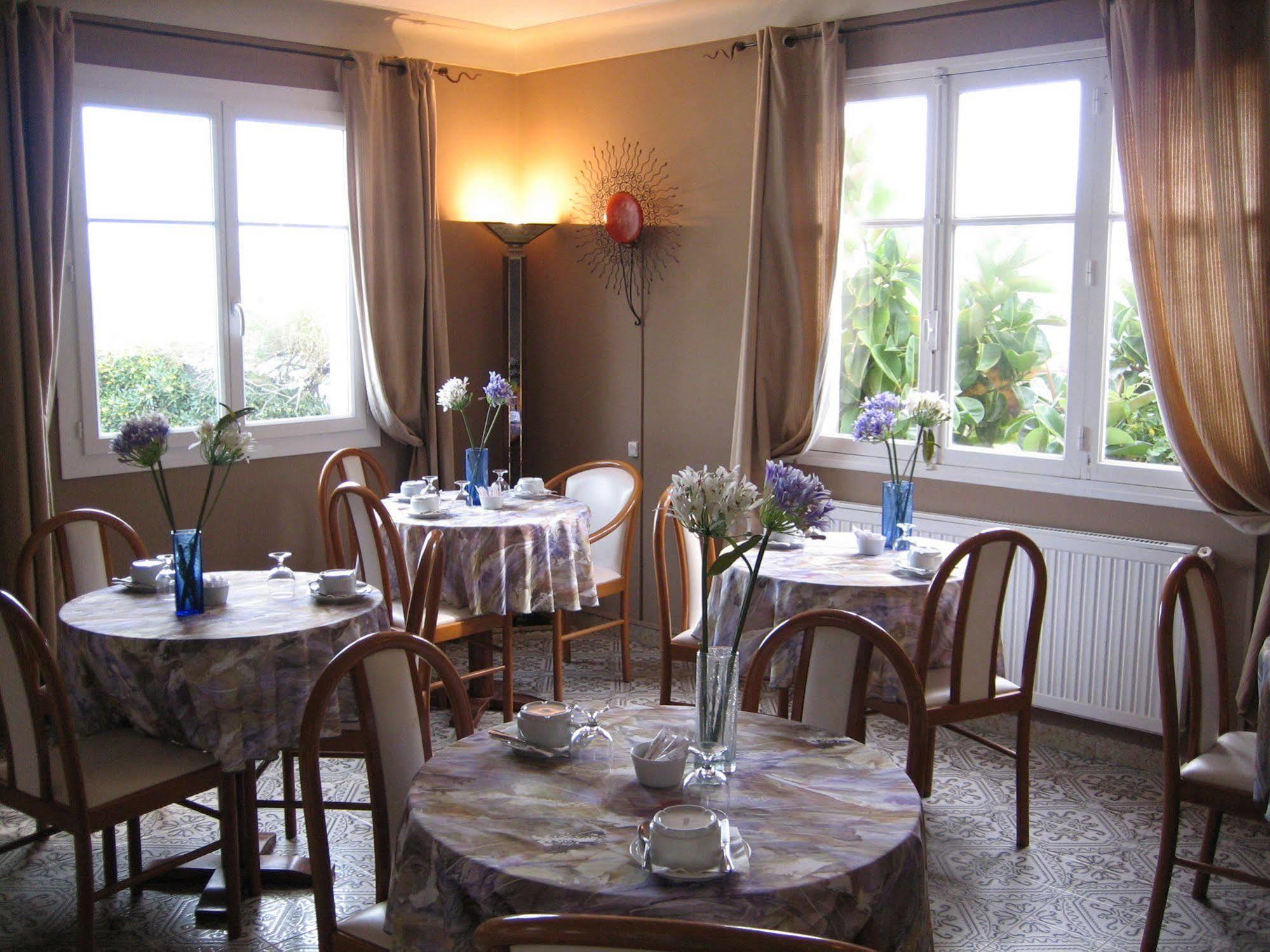 Hotel L'isula Rossa 2*