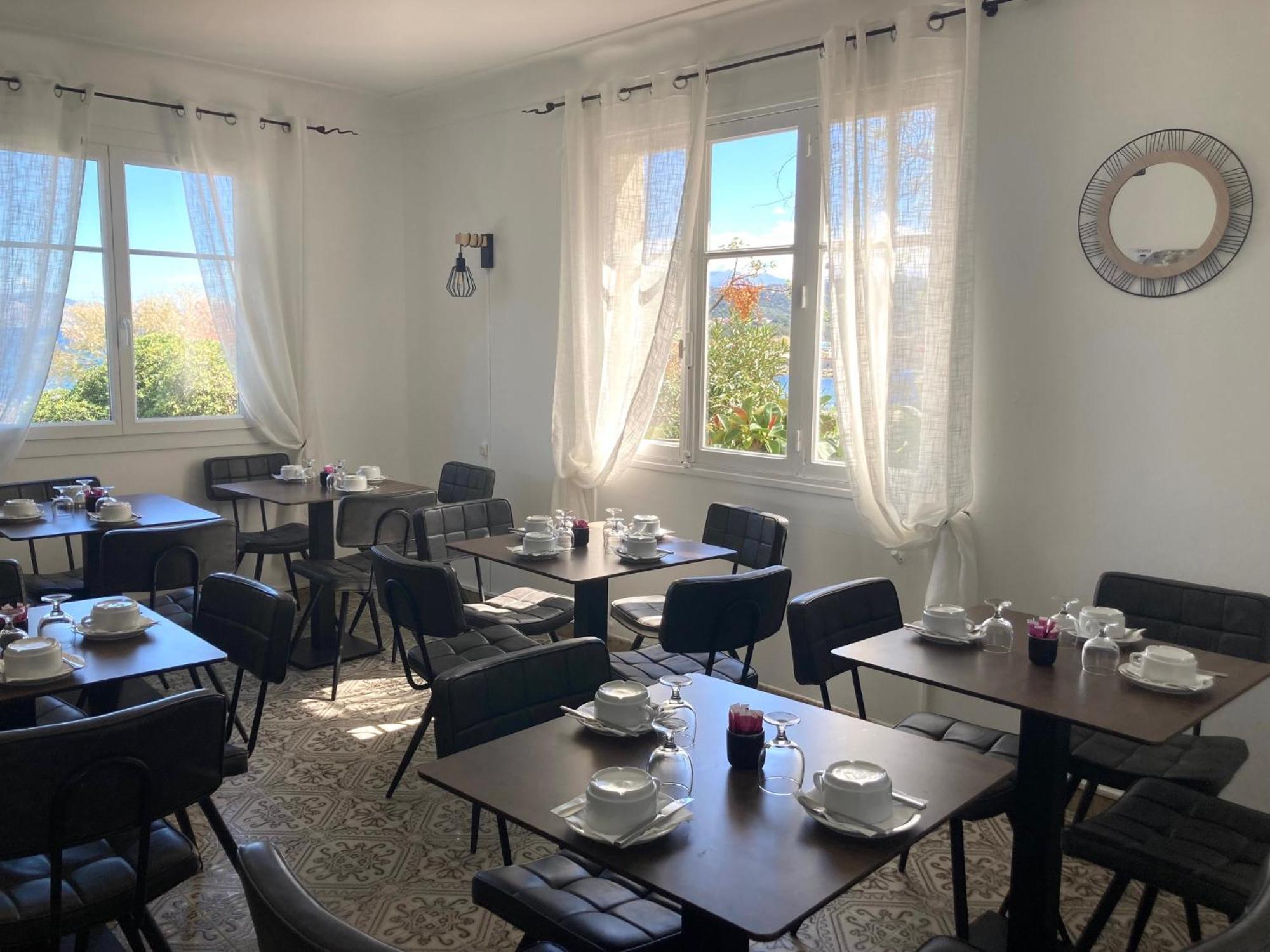 Hotel L'isula Rossa LʼÎle-Rousse