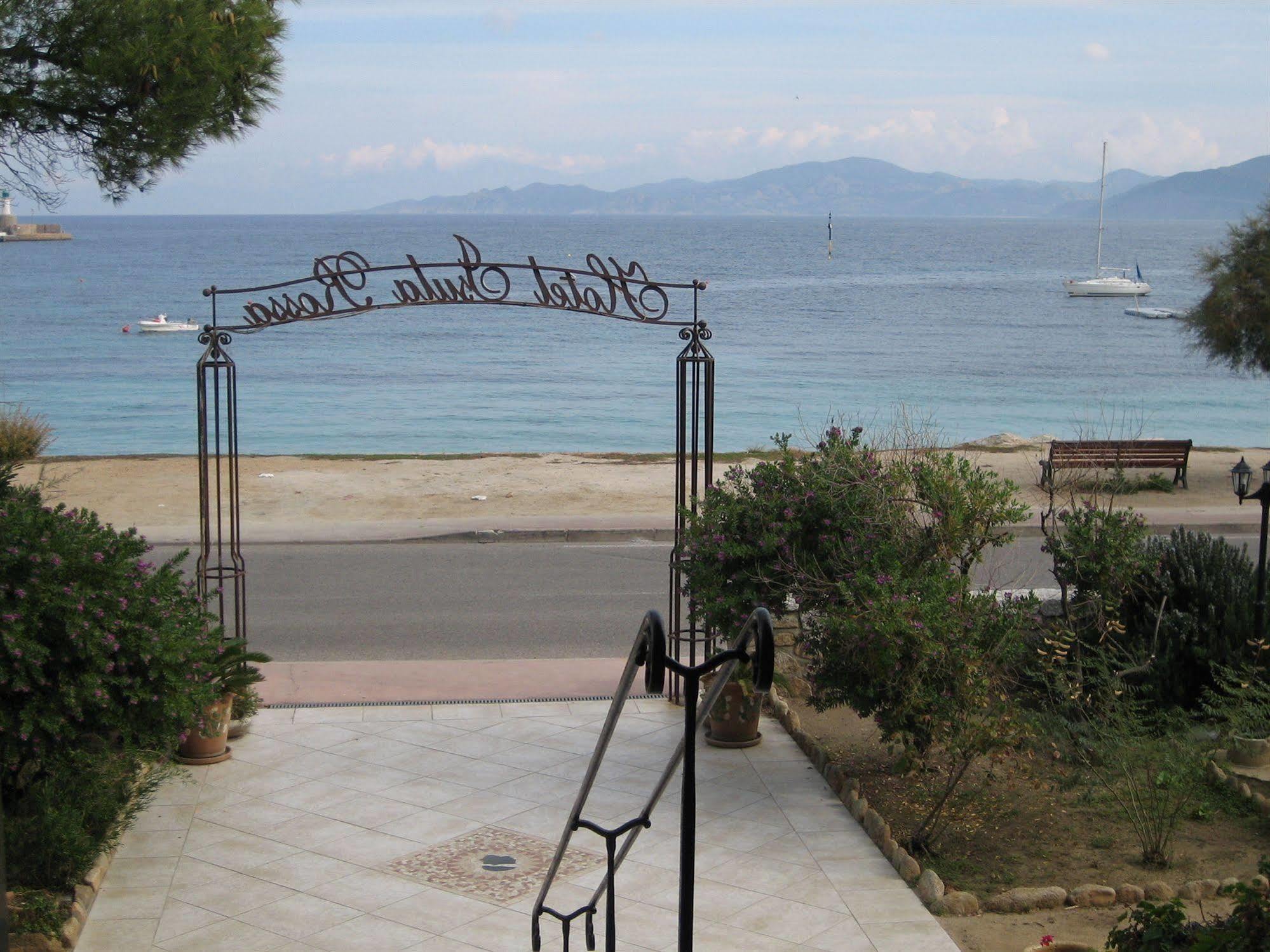 L'isula Rossa Hotel 2*